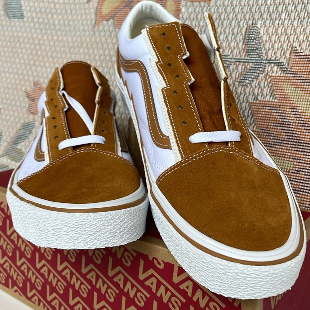 Vans Men’s Old Skool Bolt
Cathay Spice
VN0009Q5KFR sneakers - Picture 6 of 16